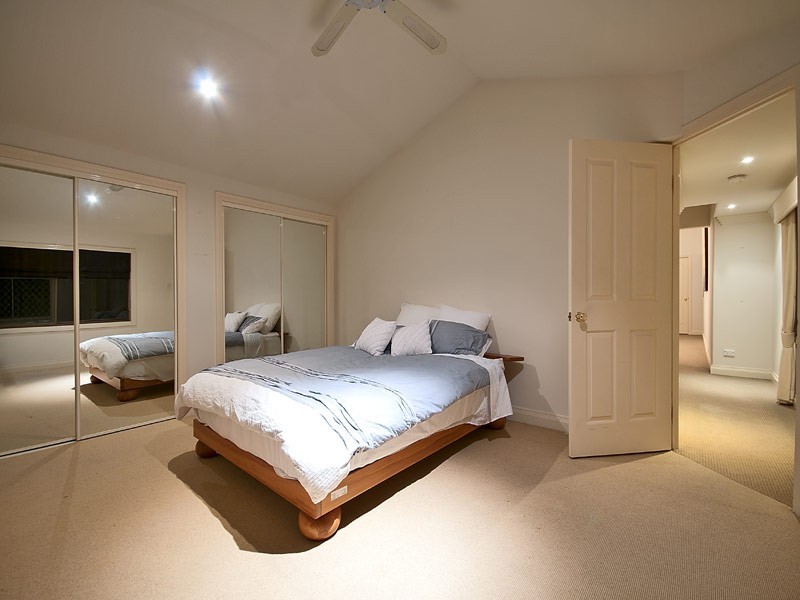 12 Neptune Court, Paradise Waters QLD 4217