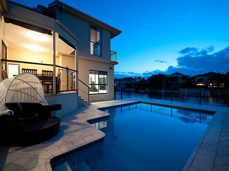 12 Neptune Court, Paradise Waters QLD 4217