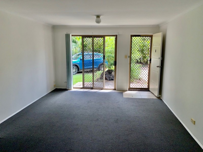 1/34-36 Golden palms Drive, Ashmore QLD 4214