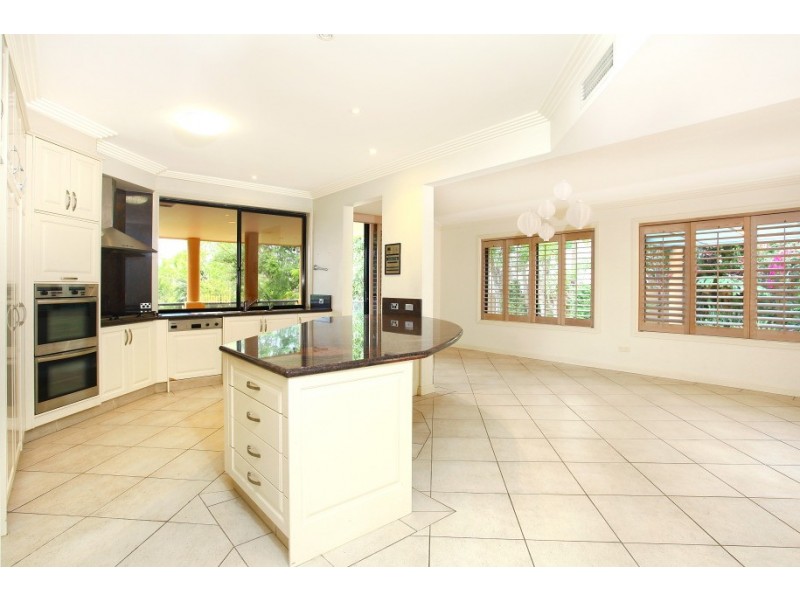 32 Ben Lexcen Place, Robina QLD 4226