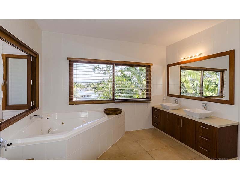 36 Blair Athol Crescent, Sorrento QLD 4217