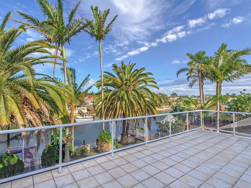 89 Campbell Street, Sorrento QLD 4217