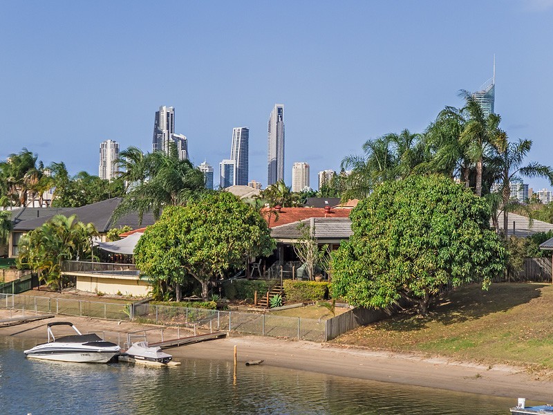 89 Campbell Street, Sorrento QLD 4217