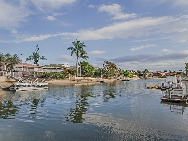 89 Campbell Street, Sorrento QLD 4217