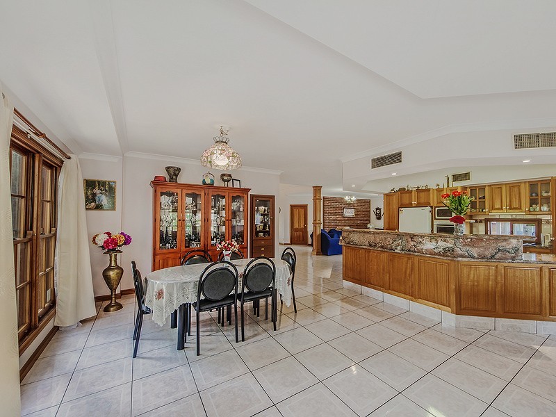 89 Campbell Street, Sorrento QLD 4217