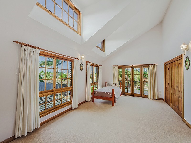 89 Campbell Street, Sorrento QLD 4217