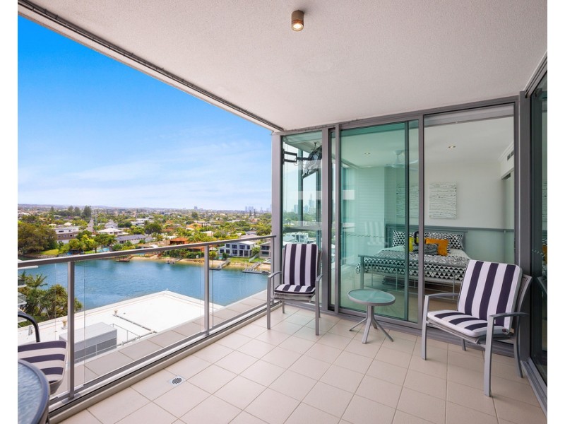 1707/33 T.E.Peters Drive ‘Freshwater Point’, Broadbeach Waters QLD 4218