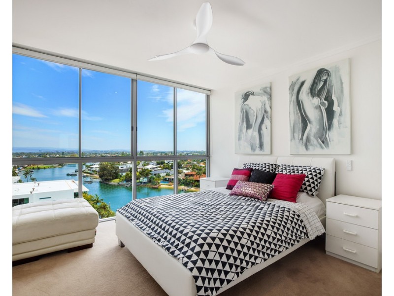 1707/33 T.E.Peters Drive ‘Freshwater Point’, Broadbeach Waters QLD 4218