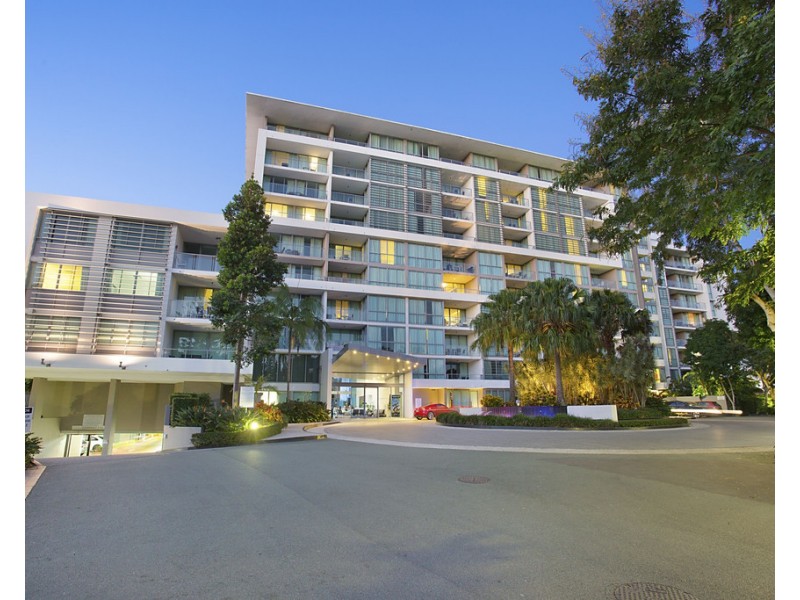 1707/33 T.E.Peters Drive ‘Freshwater Point’, Broadbeach Waters QLD 4218