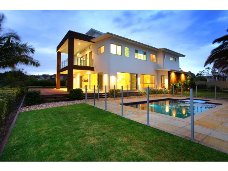 1038 Lakeview Terrace, Royal Pines, Benowa QLD 4217