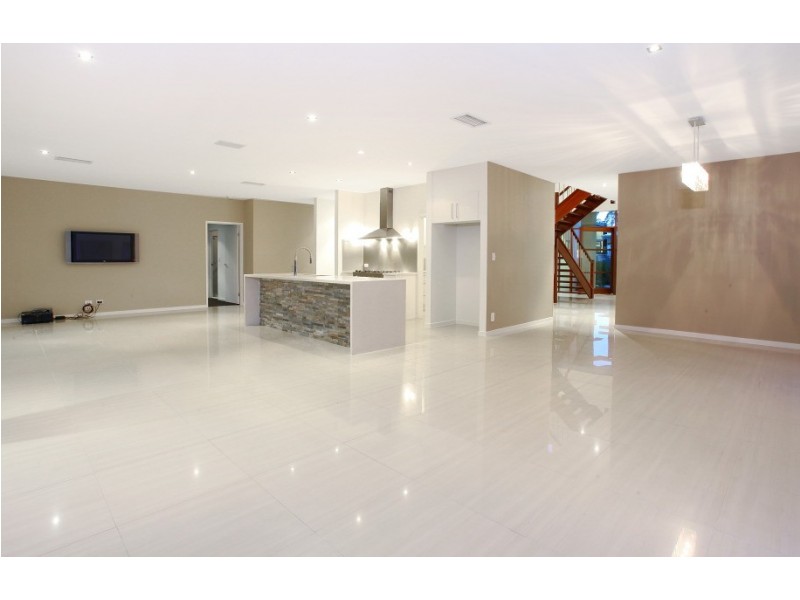 1038 Lakeview Terrace, Royal Pines, Benowa QLD 4217