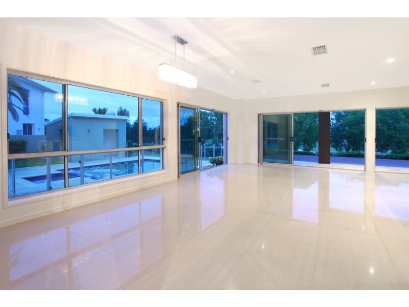 1038 Lakeview Terrace, Royal Pines, Benowa QLD 4217