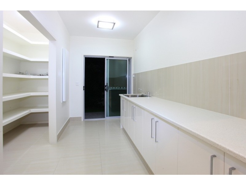 1038 Lakeview Terrace, Royal Pines, Benowa QLD 4217