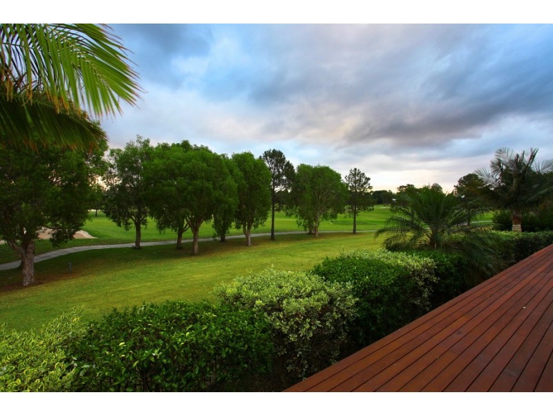 1038 Lakeview Terrace, Royal Pines, Benowa QLD 4217