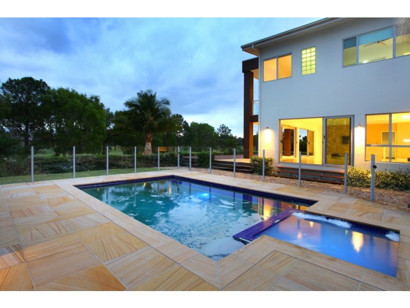 1038 Lakeview Terrace, Royal Pines, Benowa QLD 4217