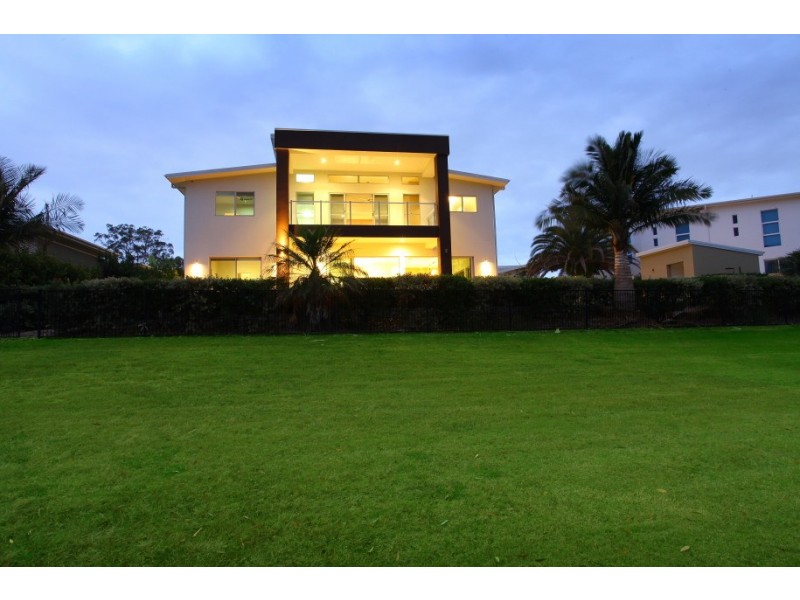 1038 Lakeview Terrace, Royal Pines, Benowa QLD 4217