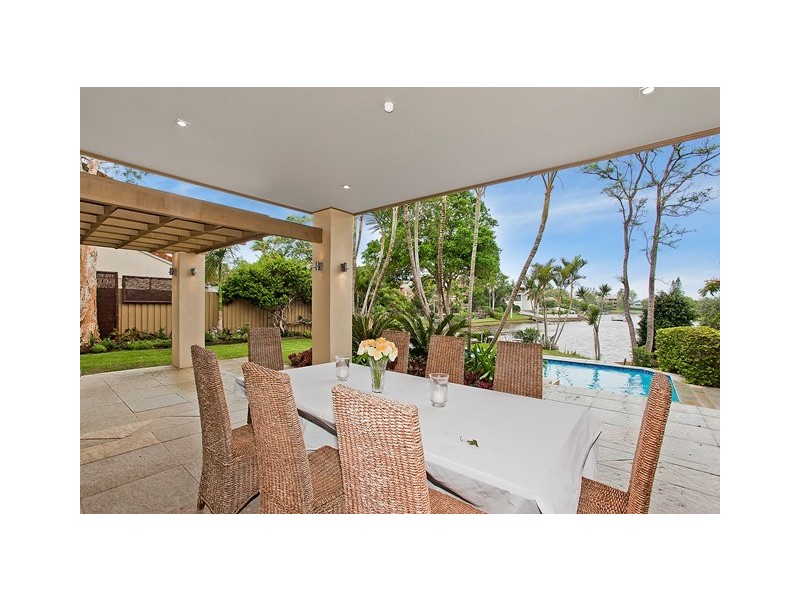 3 Village Low Road, Benowa Waters QLD 4217