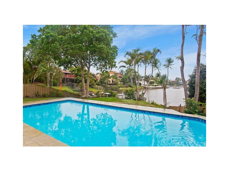 3 Village Low Road, Benowa Waters QLD 4217