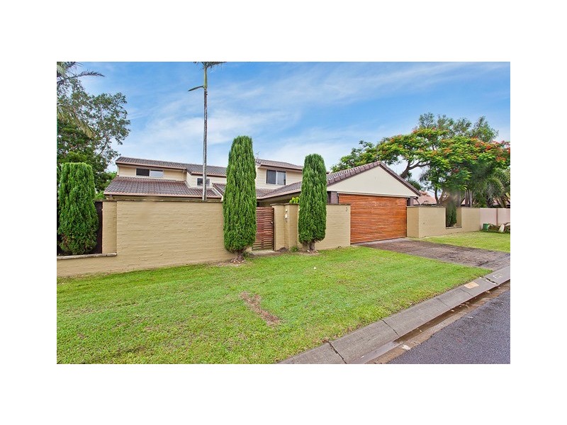 3 Village Low Road, Benowa Waters QLD 4217