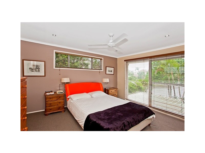 3 Village Low Road, Benowa Waters QLD 4217