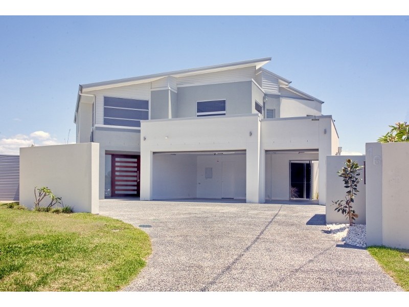 16 Carmel Court, Broadbeach Waters QLD 4218