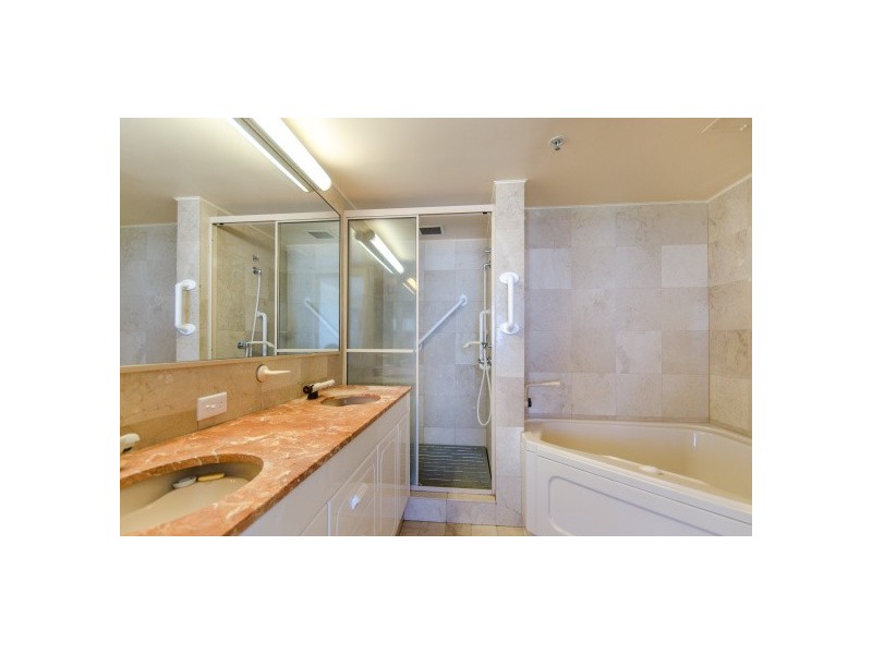 8B ‘Surfers Manhattan’ 62 Old Burleigh Road, Broadbeach QLD 4218