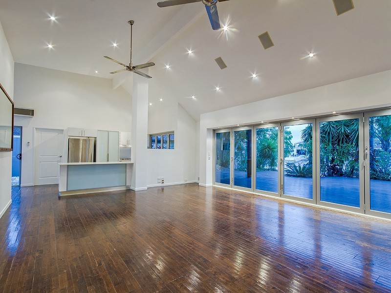 3 Moomba Court, Sorrento QLD 4217