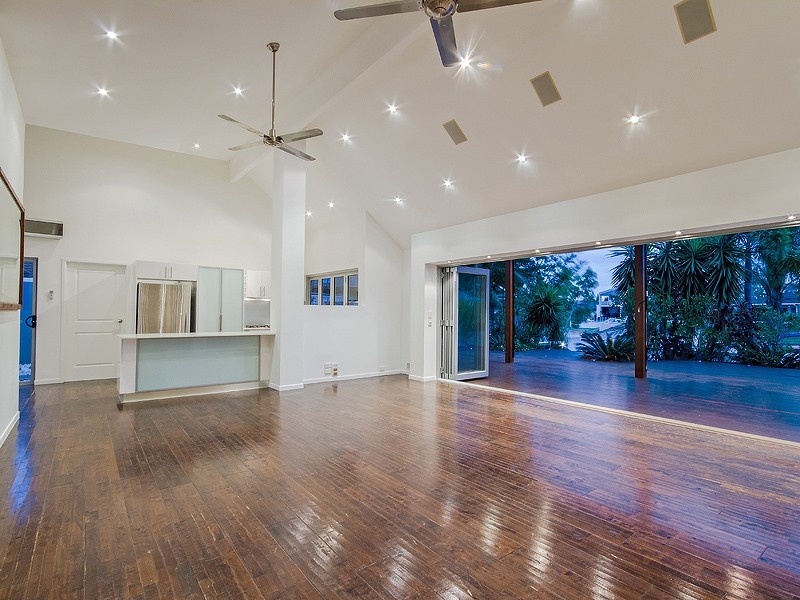 3 Moomba Court, Sorrento QLD 4217