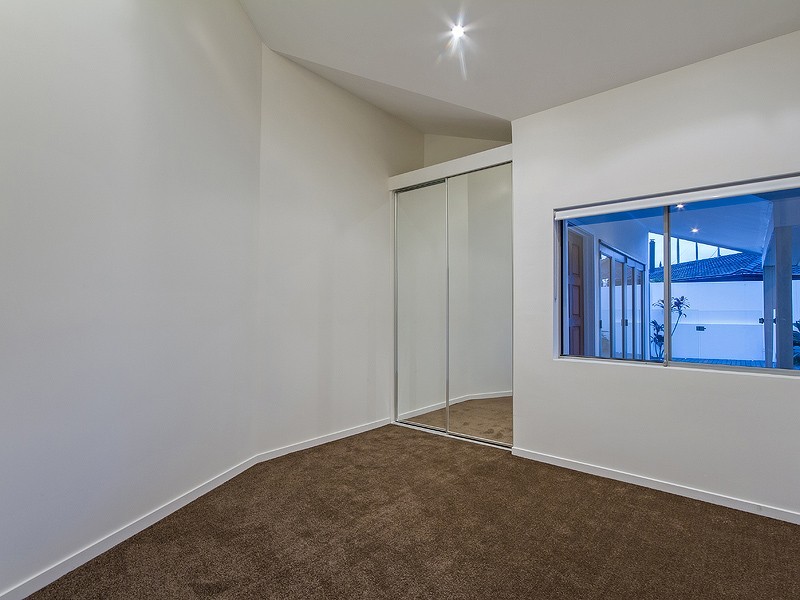 3 Moomba Court, Sorrento QLD 4217
