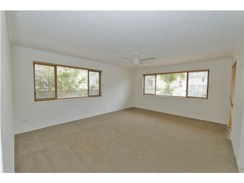 1/12 Rosewood Avenue, Broadbeach QLD 4218