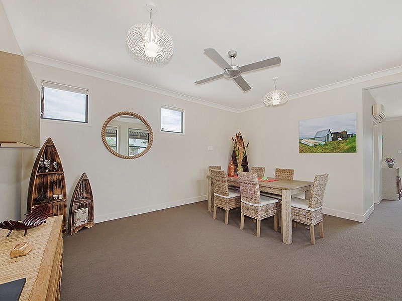 39 Beverley Crescent, Broadbeach Waters QLD 4218