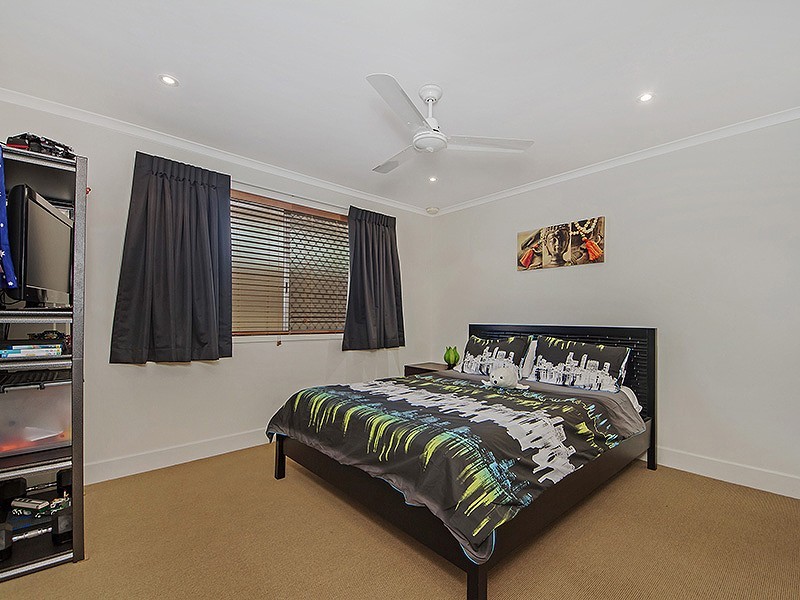 39 Beverley Crescent, Broadbeach Waters QLD 4218