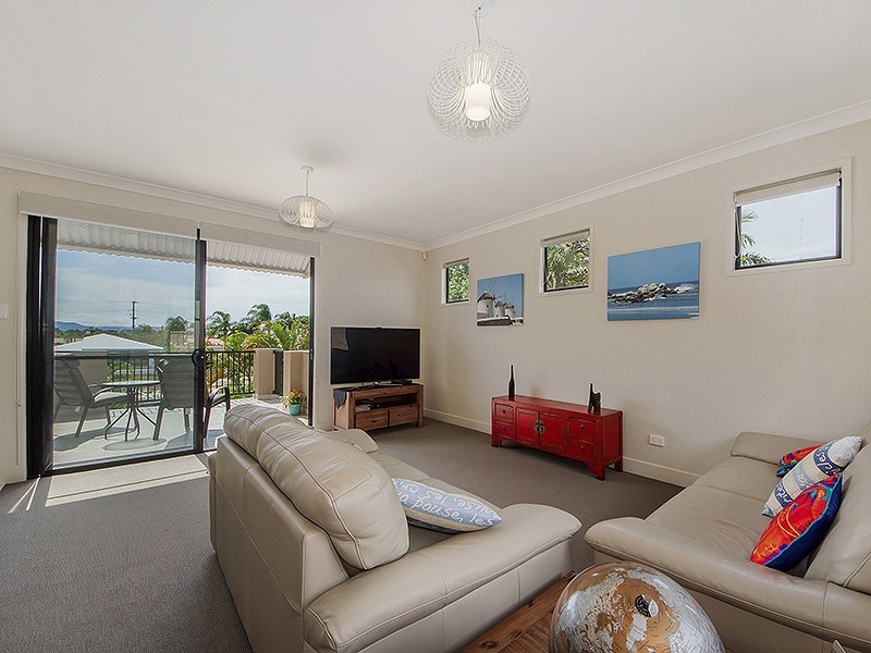 39 Beverley Crescent, Broadbeach Waters QLD 4218