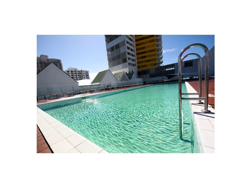 2104 ‘Air on Broadbeach’ 159 Old Burleigh Road, Broadbeach QLD 4218