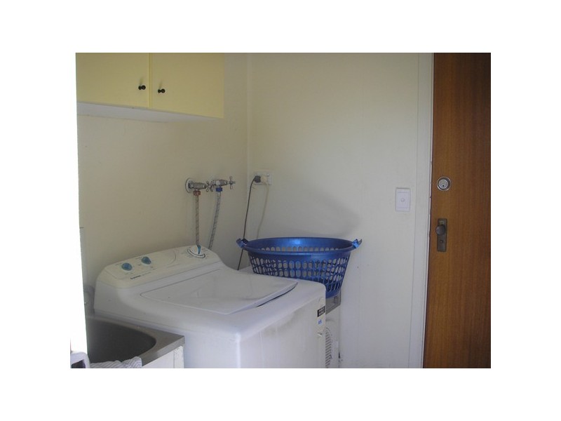 1/9 Adori Street, Chevron Island QLD 4217