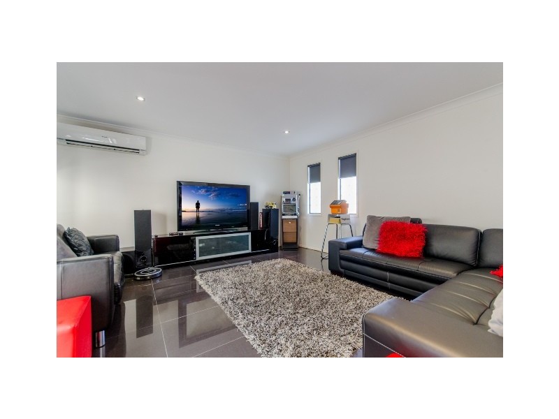 1/15 Miami Shore Pde, Miami QLD 4220