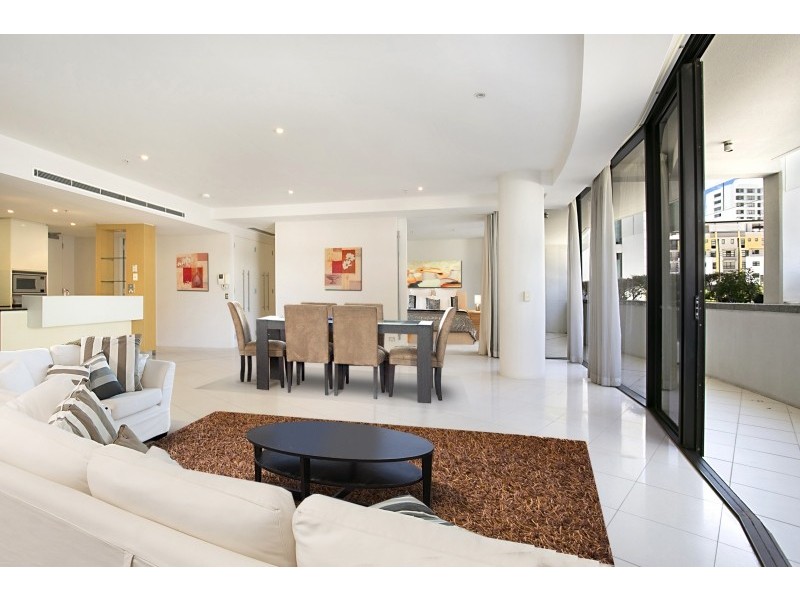 203 ‘Aria’ 17 Albert Avenue, Broadbeach QLD 4218