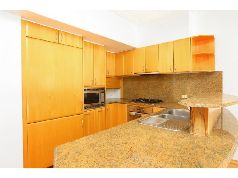 8 ‘Raffles on Capri’ 103 Salerno Street, Surfers Paradise QLD 4217