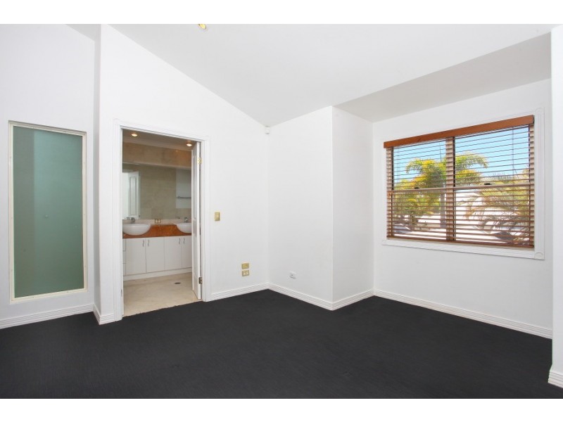 8 ‘Raffles on Capri’ 103 Salerno Street, Surfers Paradise QLD 4217