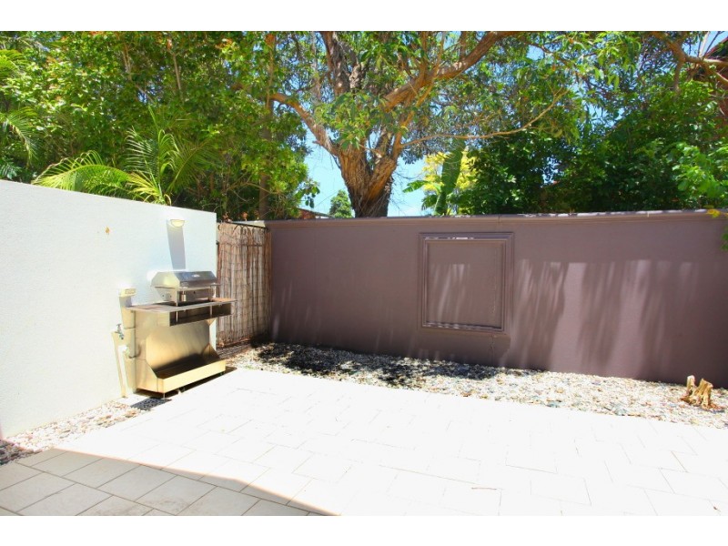 8 ‘Raffles on Capri’ 103 Salerno Street, Surfers Paradise QLD 4217