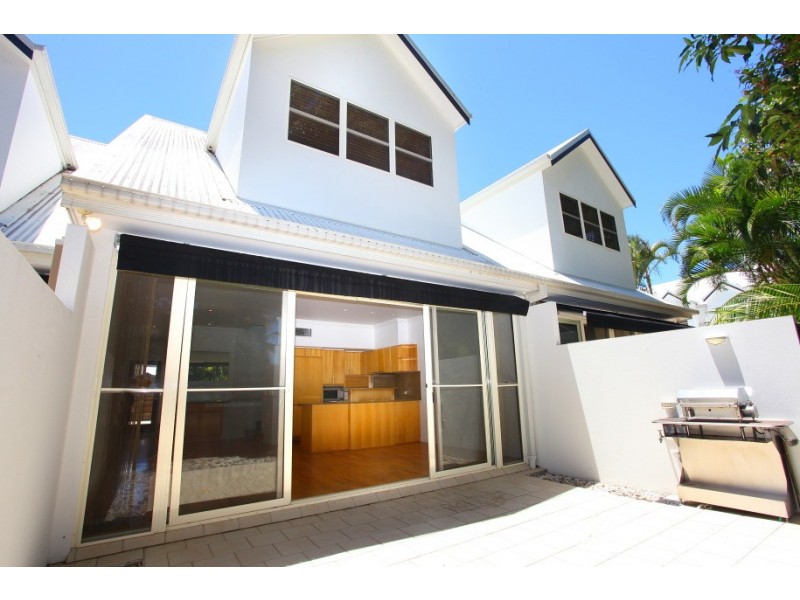 8 ‘Raffles on Capri’ 103 Salerno Street, Surfers Paradise QLD 4217