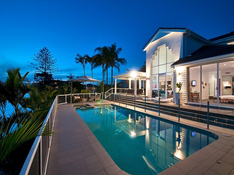 130 Amalfi Drive, Isle Of Capri QLD 4217