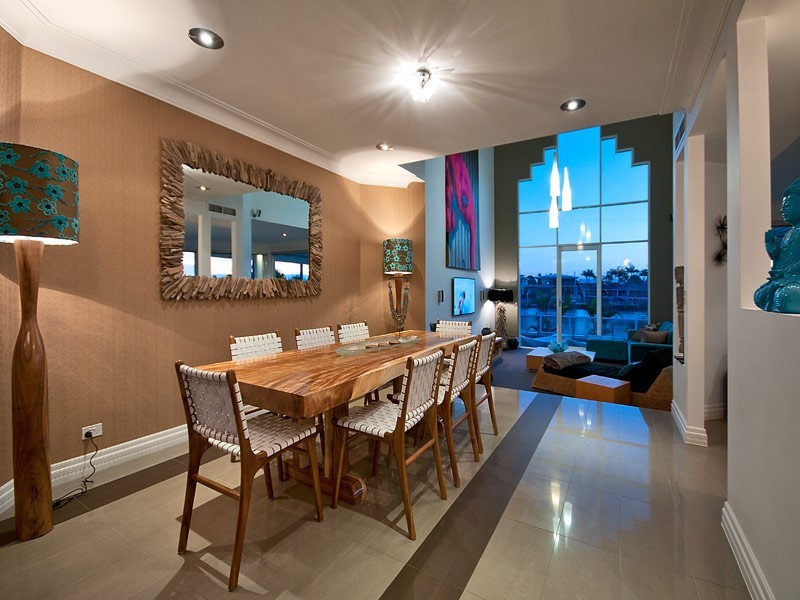 130 Amalfi Drive, Isle Of Capri QLD 4217