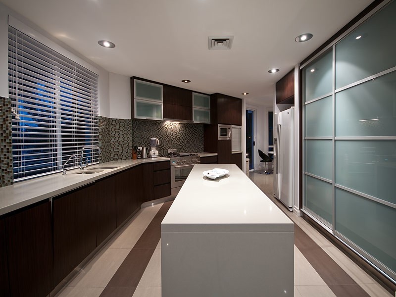 130 Amalfi Drive, Isle Of Capri QLD 4217