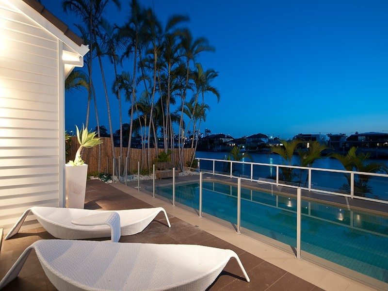 130 Amalfi Drive, Isle Of Capri QLD 4217