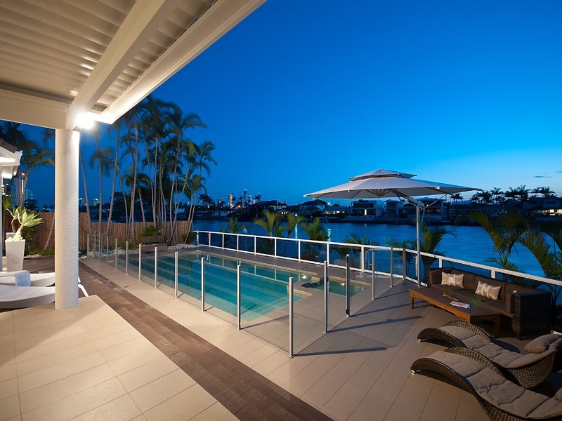 130 Amalfi Drive, Isle Of Capri QLD 4217