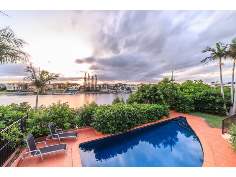 28 Charolais Crescent, Benowa Waters QLD 4217