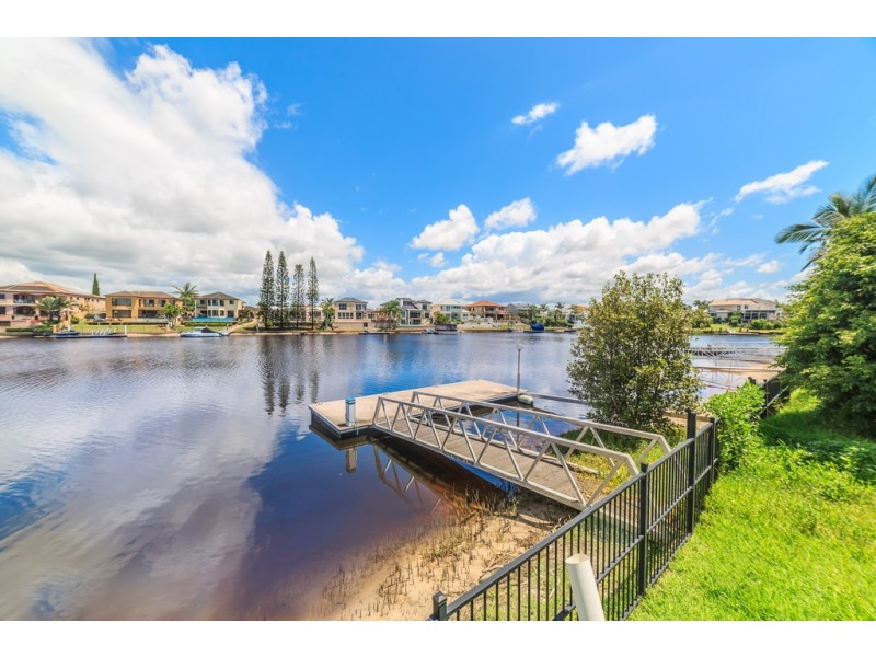 28 Charolais Crescent, Benowa Waters QLD 4217