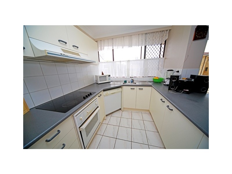 7 ‘Queensleigh’ 5-7 Queensland Avenue, Broadbeach QLD 4218