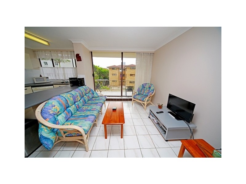 7 ‘Queensleigh’ 5-7 Queensland Avenue, Broadbeach QLD 4218